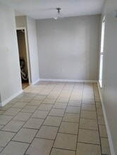 1644 Lake Calais Ct, Unit G in Baton Rouge, LA - Foto de edificio - Building Photo