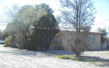 3230 E Monte Vista Dr in Tucson, AZ - Foto de edificio - Building Photo