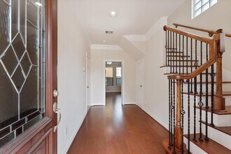 5502 Lunia Ln in Houston, TX - Foto de edificio - Building Photo