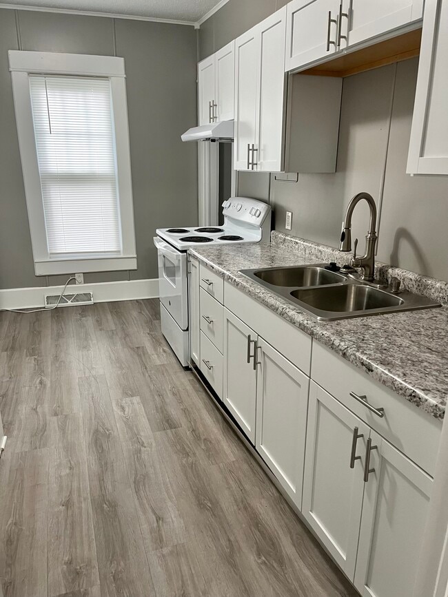 406 N Lincoln St in Robinson, IL - Building Photo - Building Photo