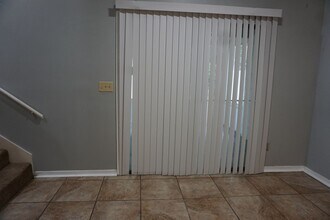 7656 Jana Ln S in Jacksonville, FL - Building Photo - Building Photo