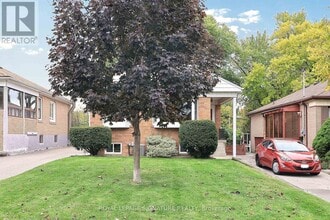 19 Wisteria Rd in Toronto, ON - Building Photo - Building Photo