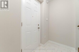 938 Chestnut Heights in Milton, ON - Building Photo - Building Photo