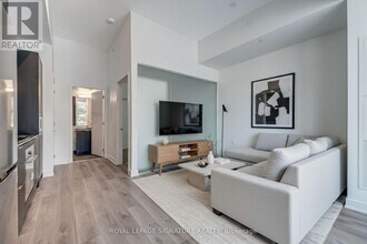 88 Agnes St in Mississauga, ON - Building Photo - Building Photo