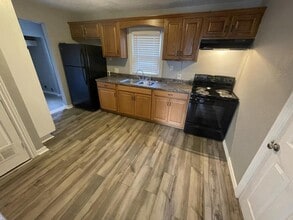 821 New Hampshire Ave in Joplin, MO - Building Photo - Building Photo