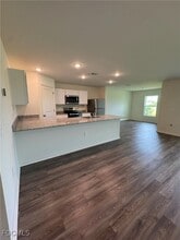 3805 NW 40th Ln in Cape Coral, FL - Building Photo - Building Photo