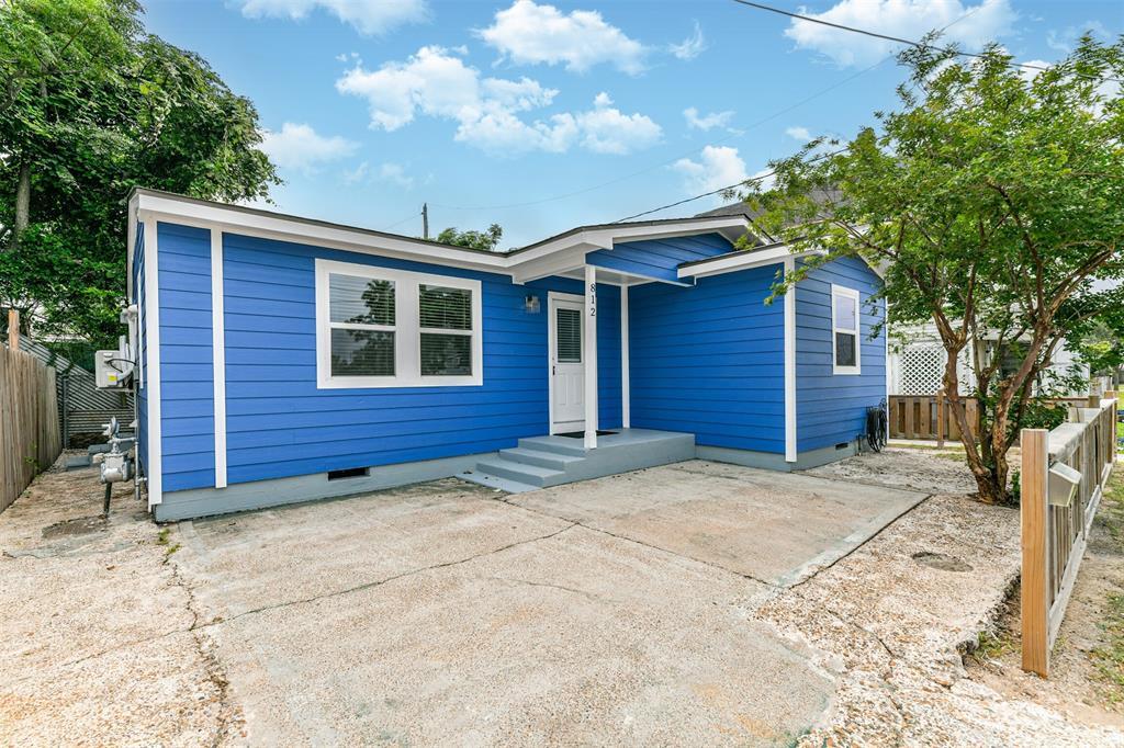 812 38th St in Galveston, TX - Building Photo
