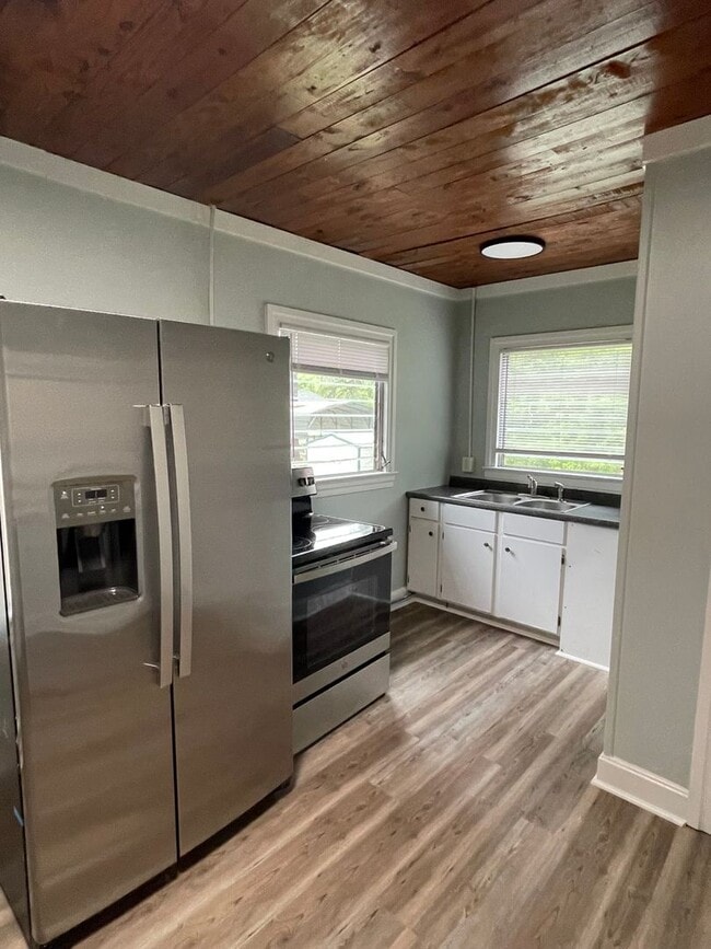 203 6th Ave in Guyton, GA - Building Photo - Building Photo