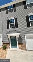 8820 Stevenson Ln in Spotsylvania, VA - Building Photo