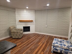 2215 Reservoir St in Harrisonburg, VA - Building Photo - Building Photo