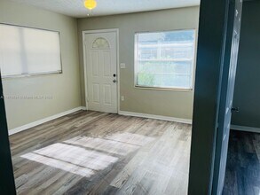 627 Washington Ave-Unit -A in Lake Wales, FL - Building Photo - Building Photo