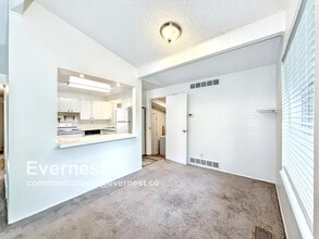 820 NE 120th St in Seattle, WA - Building Photo - Building Photo