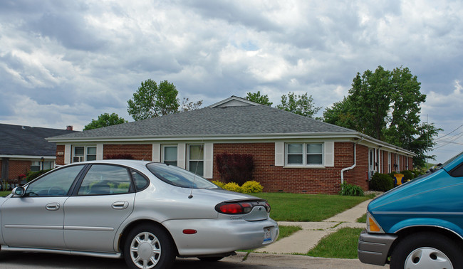 Short Street Apartments in Lemont, IL - Building Photo - Building Photo