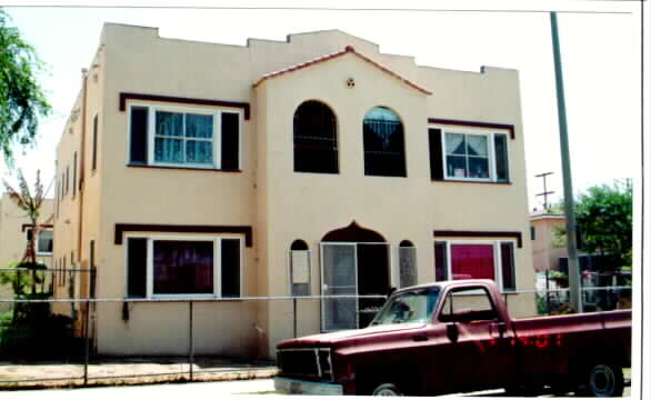 1224 E 17TH ST in Long Beach, CA - Foto de edificio - Building Photo