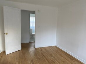 5 Clarmore Dr, Unit #2A in Norwalk, CT - Building Photo - Building Photo