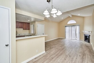 22729 Lakeway Dr, Unit 386 in Diamond Bar, CA - Building Photo - Building Photo