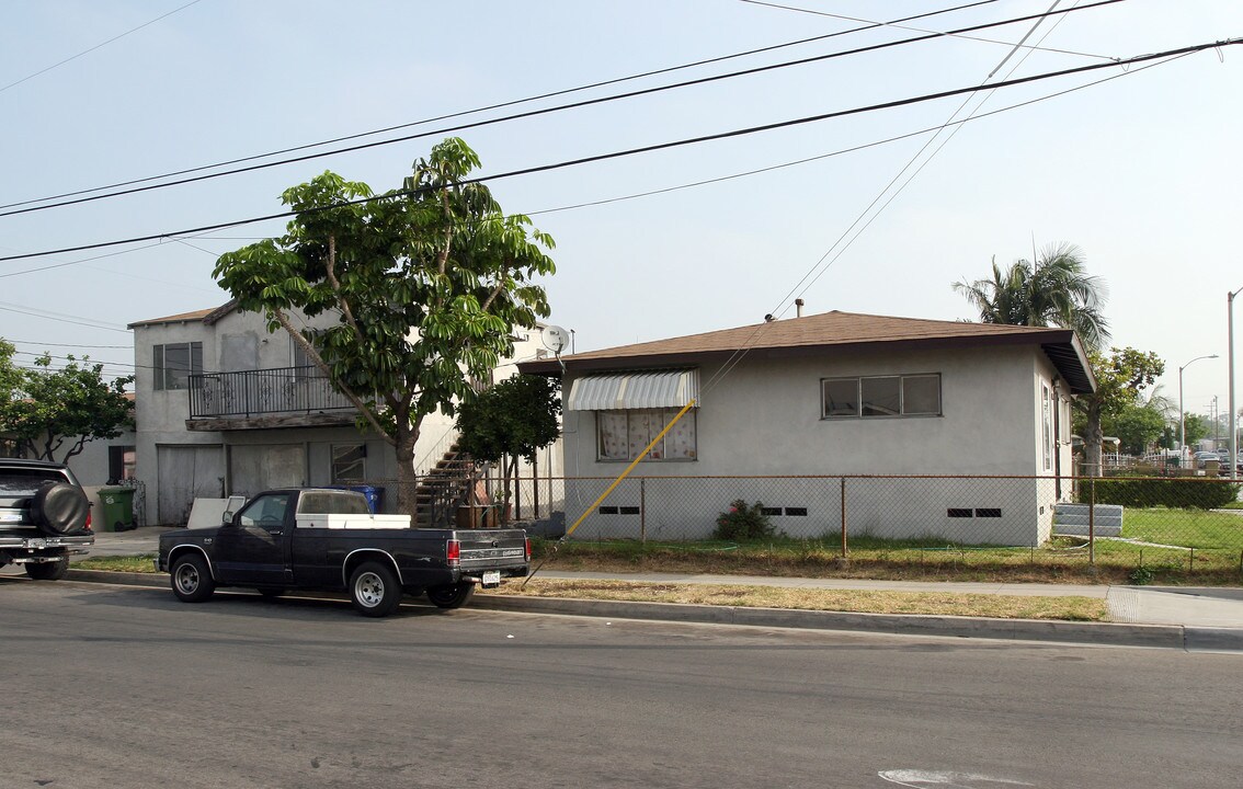 679 Hendricks Ave in Los Angeles, CA - Building Photo