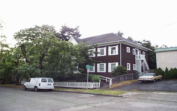 Sellwood House in Portland, OR - Building Photo - Building Photo