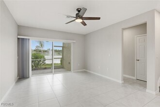 3760 Crofton Court in Ft. Myers, FL - Building Photo - Building Photo