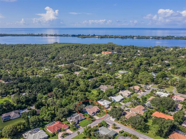 609 Pineneedle Ln in Englewood, FL - Foto de edificio - Building Photo