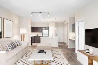 Avalon at Pier 121 in Lewisville, TX - Building Photo - Building Photo