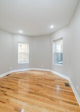 6338 S Vernon Ave, Unit 2N in Chicago, IL - Foto de edificio - Building Photo