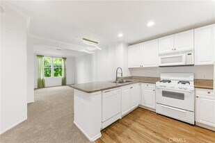 2257 Watermarke Pl in Irvine, CA - Building Photo