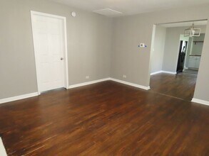 1127 E Houston St in Tyler, TX - Building Photo - Building Photo