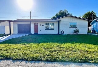 3543 Kingsbury Dr in Holiday, FL - Building Photo - Building Photo