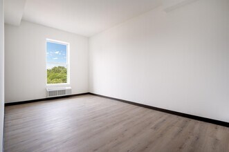 857 Bergen Ave in Jersey City, NJ - Building Photo - Building Photo