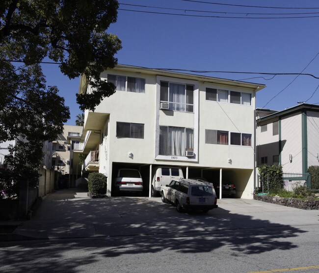 1923 Tamarind Ave in Los Angeles, CA - Building Photo - Building Photo