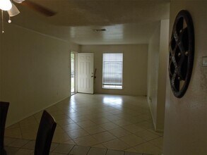 12736 Shannon Hills Dr in Houston, TX - Foto de edificio - Building Photo