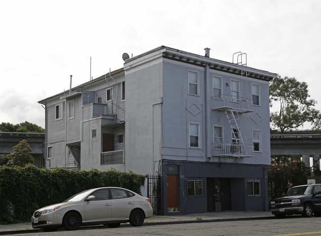 3644-3648 Martin Luther King Jr Way in Oakland, CA - Foto de edificio - Building Photo