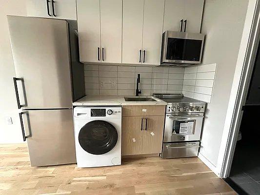 property at 1000 Findlay Ave