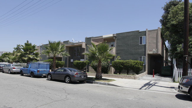 6432 Agnes Ave in North Hollywood, CA - Building Photo - Building Photo