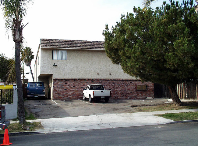 3434 42nd St in San Diego, CA - Foto de edificio - Building Photo