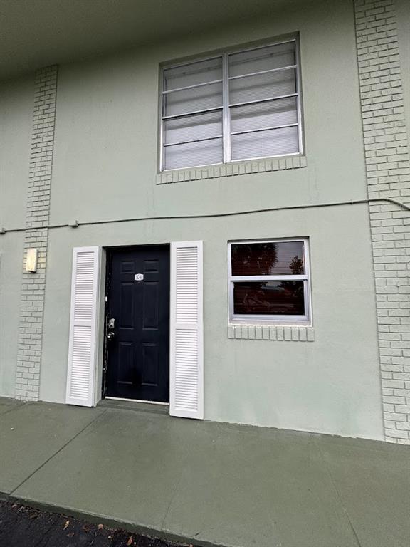 property at 809 W Oakland Park Blvd