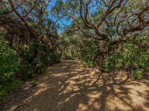 7475 Manasota Key Rd in Englewood, FL - Building Photo - Building Photo