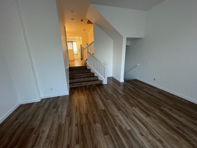 5405 W 149th Pl, Unit 14 in Hawthorne, CA - Building Photo - Building Photo