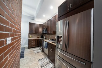 222 Grand St in Hoboken, NJ - Foto de edificio - Building Photo