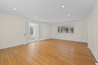 823 Deerfield Rd in Highland Park, IL - Building Photo - Building Photo