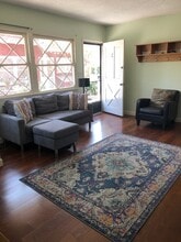 4111 Wade St, Unit Apt D in Los Angeles, CA - Foto de edificio - Building Photo