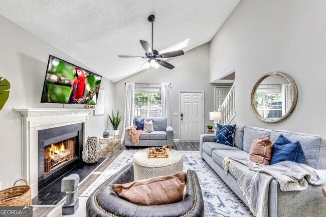 4210 Lakes End Dr NW in Kennesaw, GA - Building Photo - Building Photo