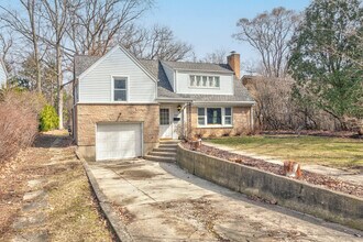 1345 Lincoln Ave S in Highland Park, IL - Building Photo - Building Photo