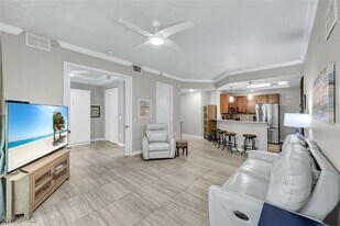 4450 Chickee Hut Ct in Bonita Springs, FL - Building Photo