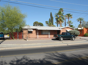 2002-2010 N Tucson Blvd in Tucson, AZ - Building Photo - Building Photo