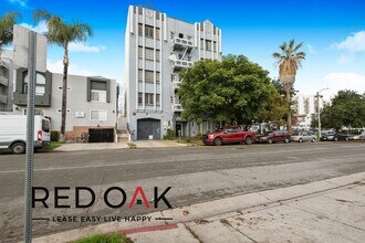 5611 Carlton Way in Los Angeles, CA - Building Photo - Building Photo