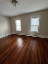 164 Courtland St, Unit 164 in Rockford, MI - Building Photo - Building Photo