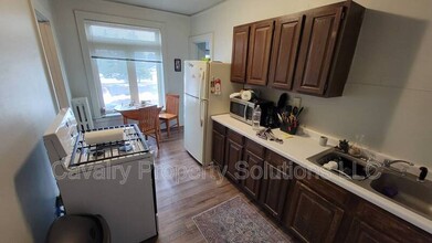1229 Commonwealth Ave in Duluth, MN - Building Photo - Building Photo