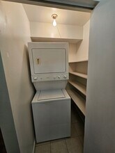 806 W Oak Ln, Unit A in Glenolden, PA - Building Photo - Building Photo